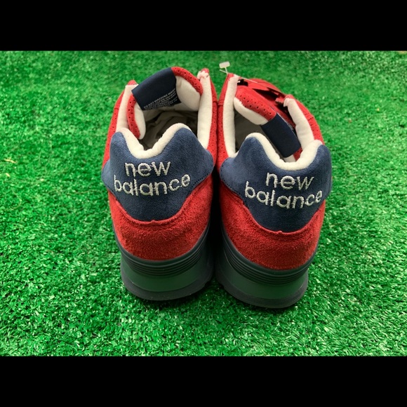 Athletic_Shoes